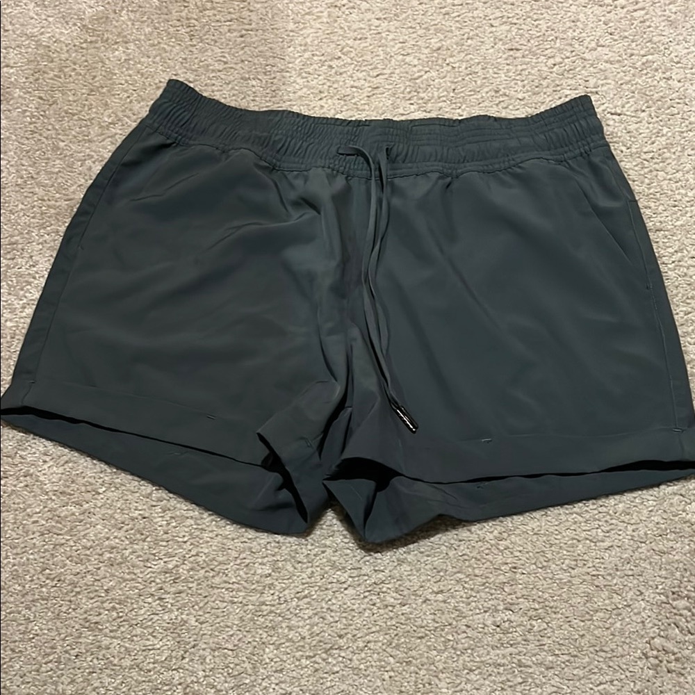 GAIAM Gray Athletic Shorts Elastic Waistband
